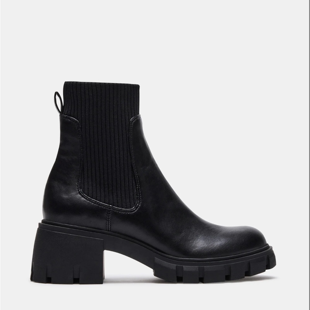 Steve Madden Hutch Black boots - size 7